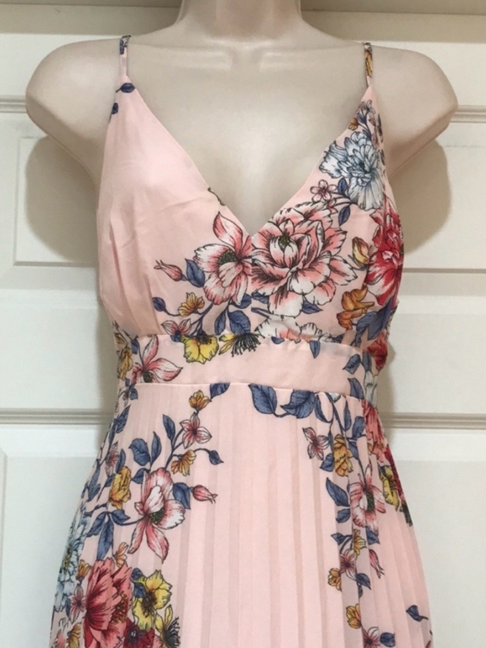 Pink Floral Maxi Dress with V-Neck - Picture 2 of 10